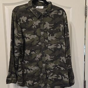 Time And Tru Camo Print Lond Sleeve Snap Button Shirt